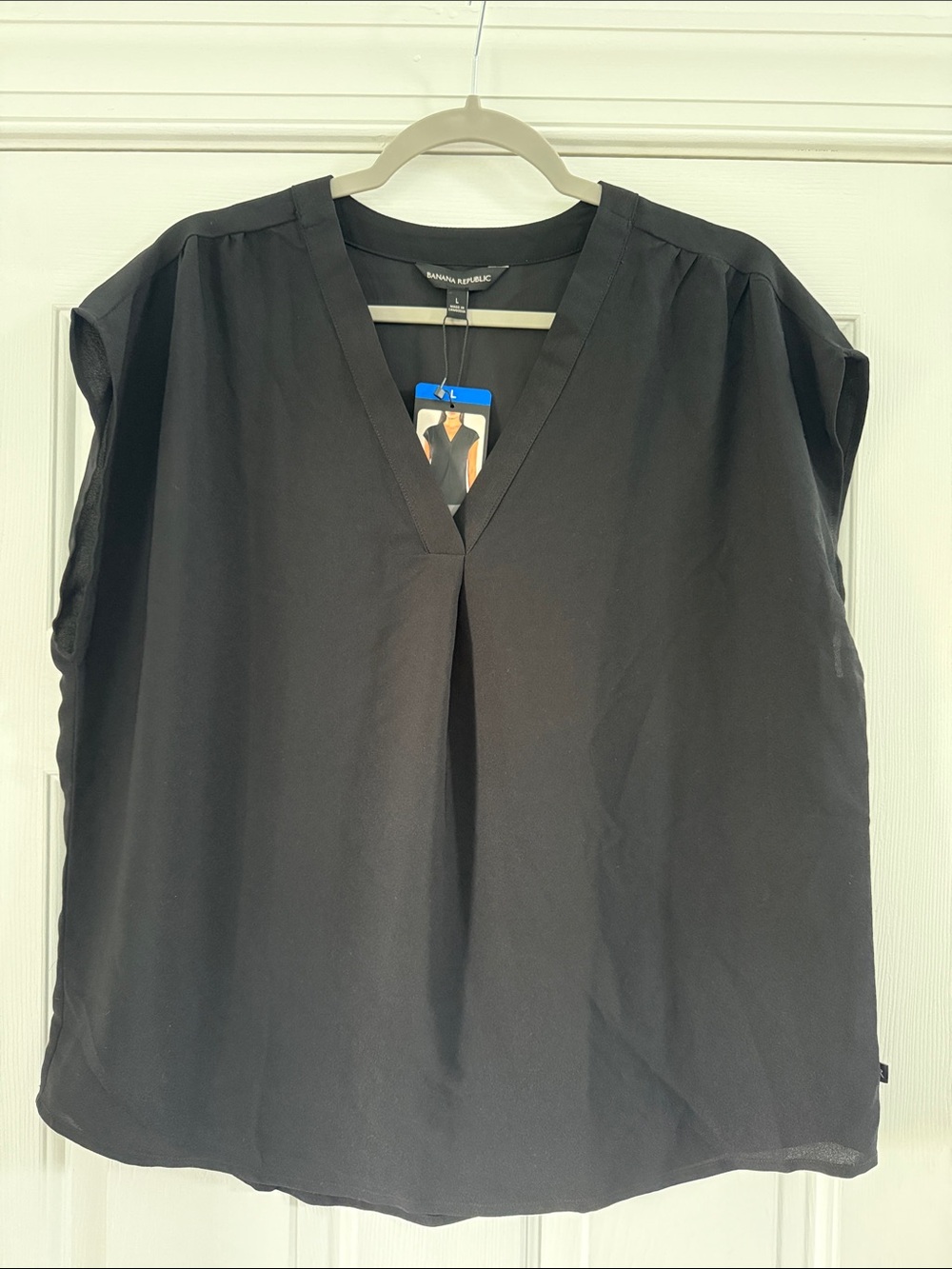 Banana Republic Black V-Neck Sleeveless Top